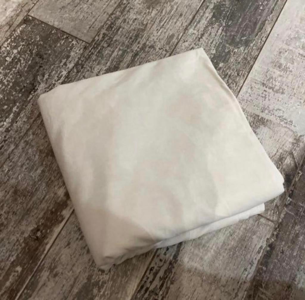 Ancien drap avec des traces d’usure et des réparations, Maison & Meubles, Enlèvement ou Envoi, Comme neuf