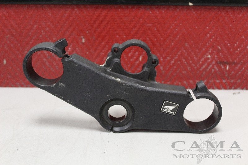 TOP YOKE TROIS POINTS CBR 600 RR 2003-2004 (CBR600RR PC37), Dhr. S. di Majo, Utilisé, Info@cama-motorparts.nl, P.J. Troelstraweg 8 8
3144 CX  MAASSLUIS, NL