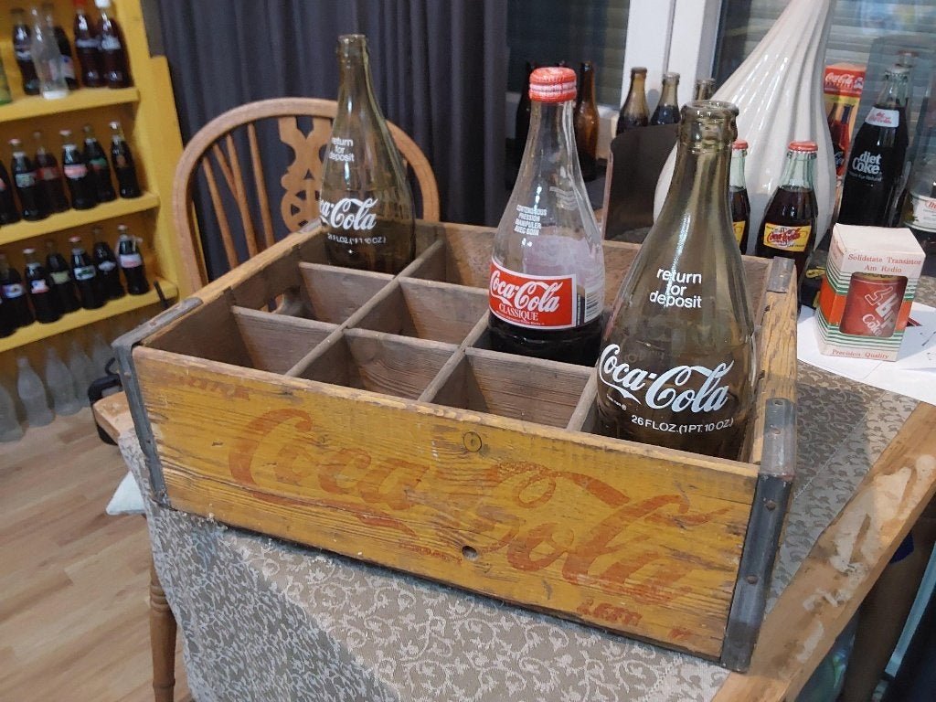 Coca Cola oude Krat van hout met 3 Grote flessen, Verzamelen, Ophalen