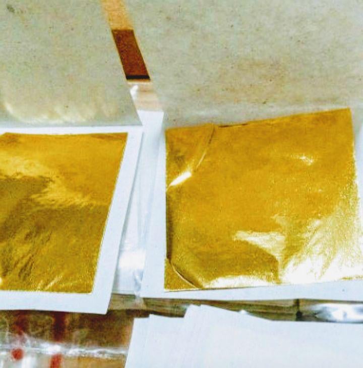 Feuille d'or 24 carats 9 cm X 9 cm 30 pièces pour 25€, Enlèvement ou Envoi