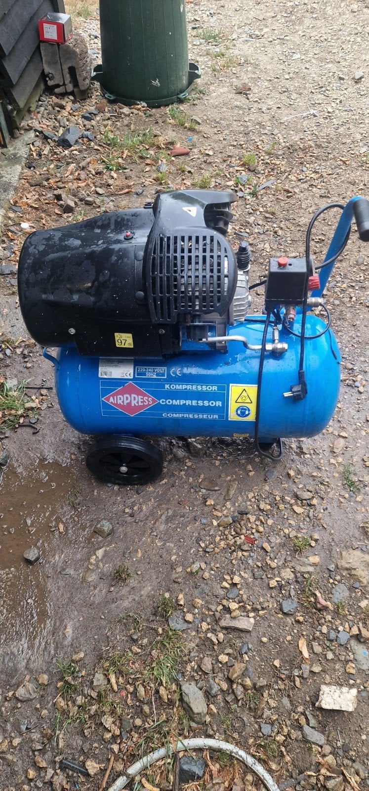 compresseur airpress bi cylindres, Ophalen, Gebruikt, 6 tot 10 bar, 25 tot 100 liter