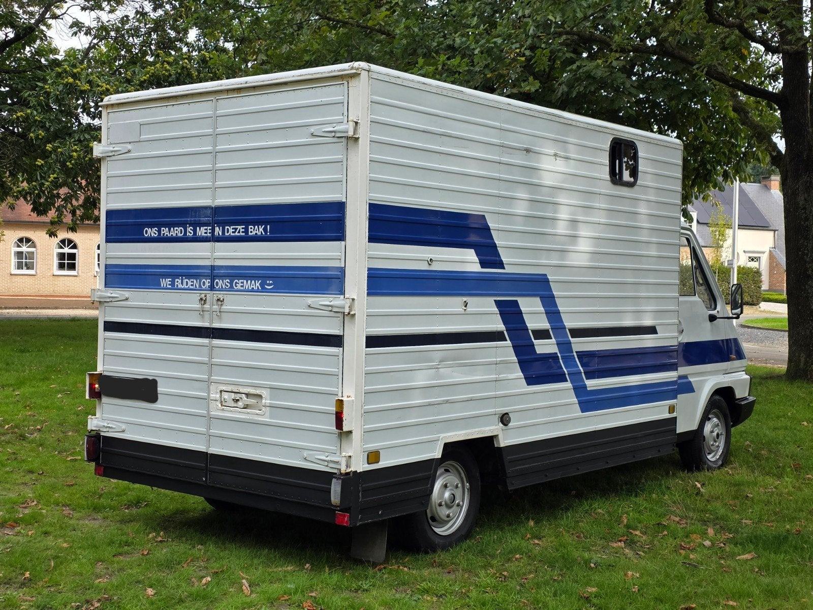 Renault master 2.5D paardenwagen/ horses gekeurd voor vekoop, Renault, Bedrijf, Diesel, Te koop