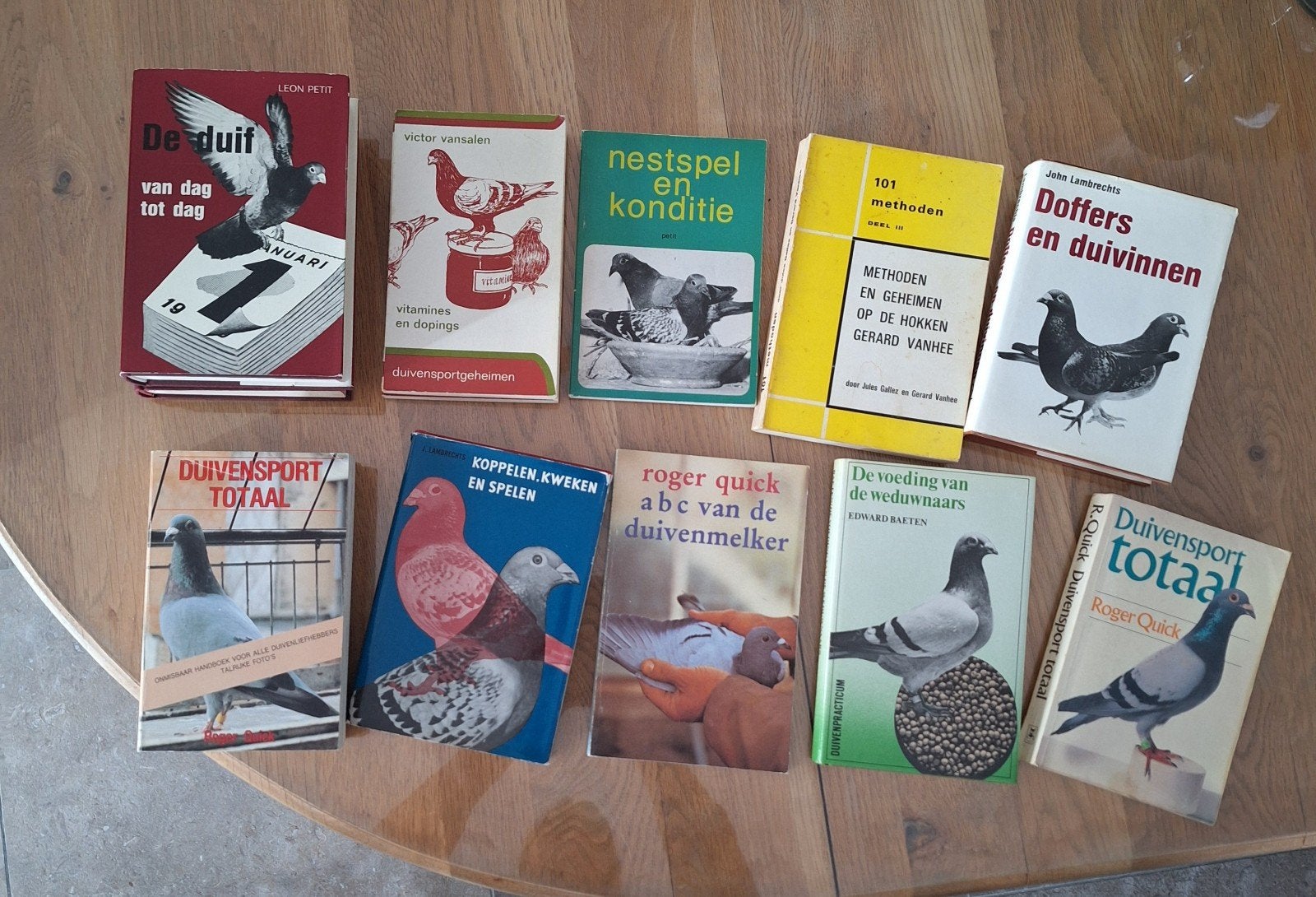 Allerlei boeken over de duivensport