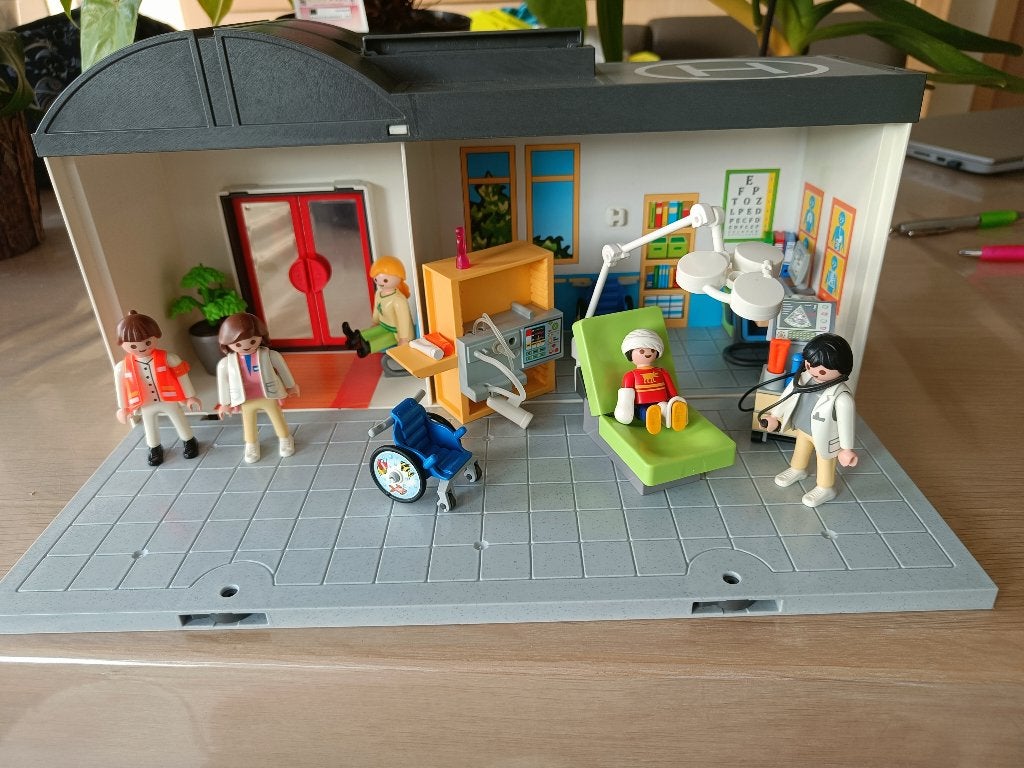 Playmobil 5953 meeneem ziekenhuis, Ophalen