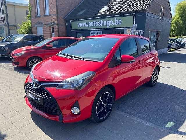 Toyota Yaris 1.33i VVT-i  NAVI CRUISE ALU CAMERA, Auto's, Toyota, Euro 5, Zwart, 1329 cc, https://public.car-pass.be/vhr/633d66e5-d3cd-4aae-af86-5f363f644bc9