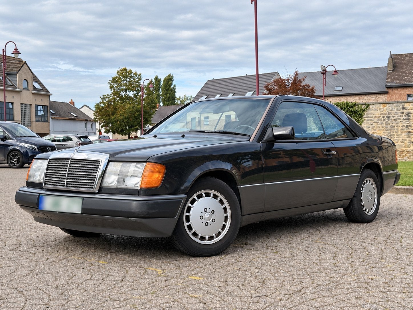 Mercedes-Benz 230 CE W124 | 1990 | Manueel | Originele staat, Euro 2, 4 zetels, Achterwielaandrijving, Zwart