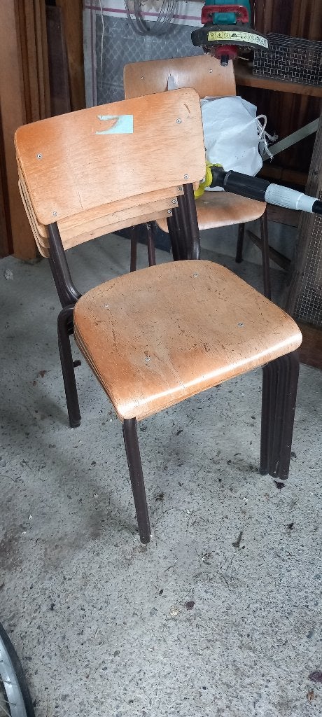 4 chaises vintage, Maison & Meubles, Autres couleurs, Vintage école, Enlèvement, Utilisé