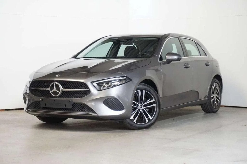 Mercedes-Benz A-CLASS 250 e - TREKHAAK WEGKLAPBAAR, Autos, Achat, Euro 6, Noir, Automatique