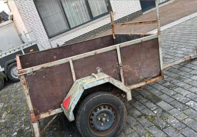 Stevige aanhangwagen voor een kleine prijs en Gebruiksklaar, Enlèvement