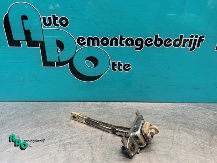 Butée 4portes arrière gauche d'un Mazda Demio (Demio 97-), Autos : Pièces & Accessoires, -, 3 mois de garantie, Mazda, Utilisé