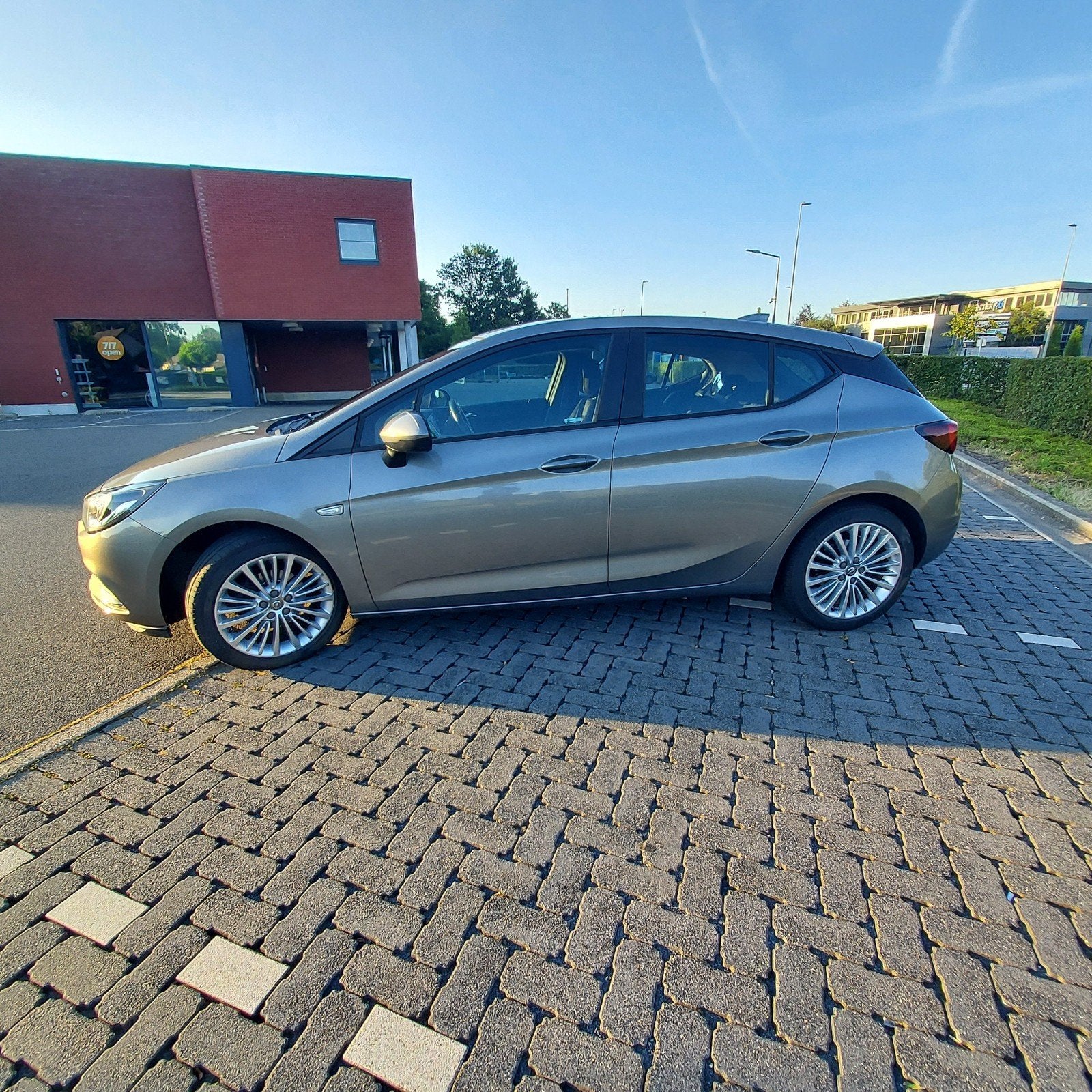 Opel astra + set winterwielen,1.0 bezine, 82d km,nav,alu, Autos, Cruise Control, Achat, Boîte manuelle, Entretenue par le concessionnaire