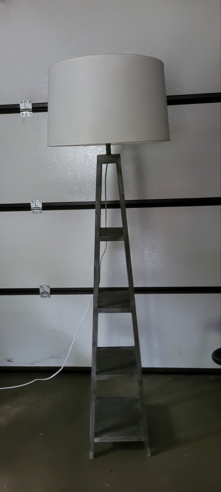 Staanlamp in goede staat, Ophalen