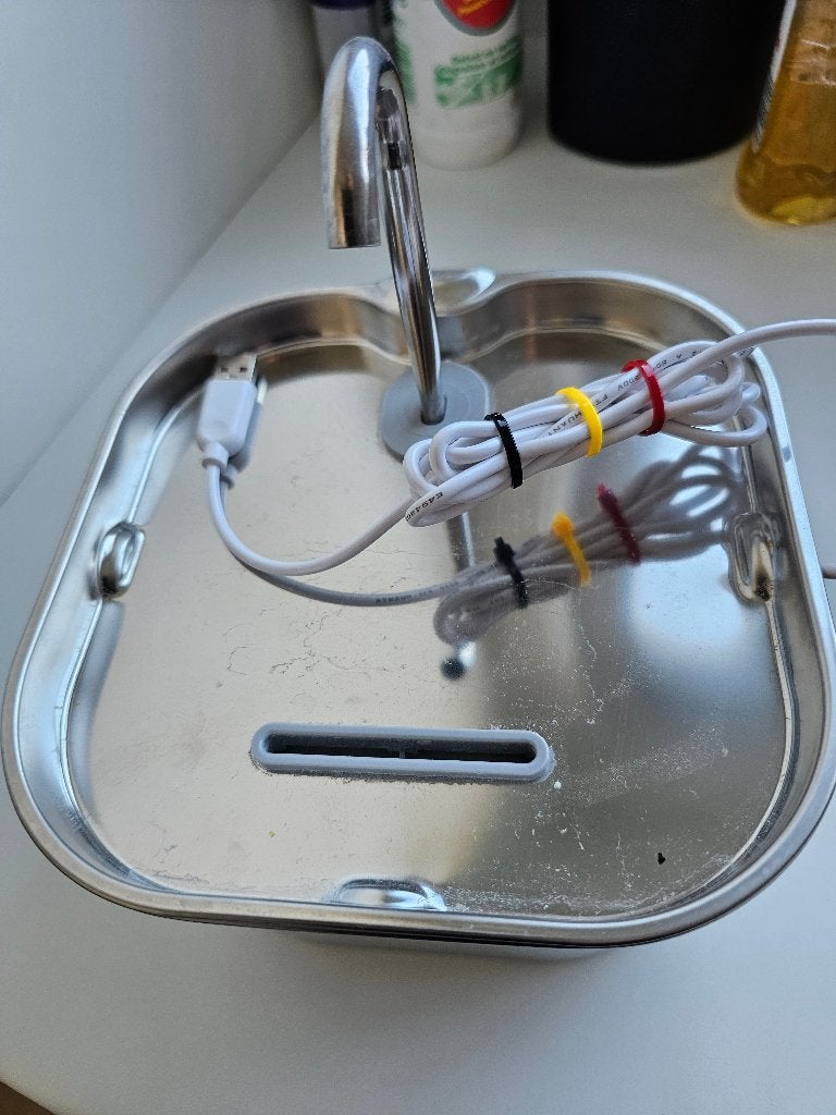 Waterfontijn voor hond of kat, Animaux & Accessoires, Enlèvement, Comme neuf