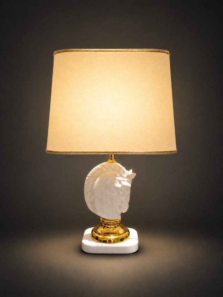 Lampe de table représentant une tête de cheval., Antiquités & Art, Antiquités | Éclairage, Enlèvement