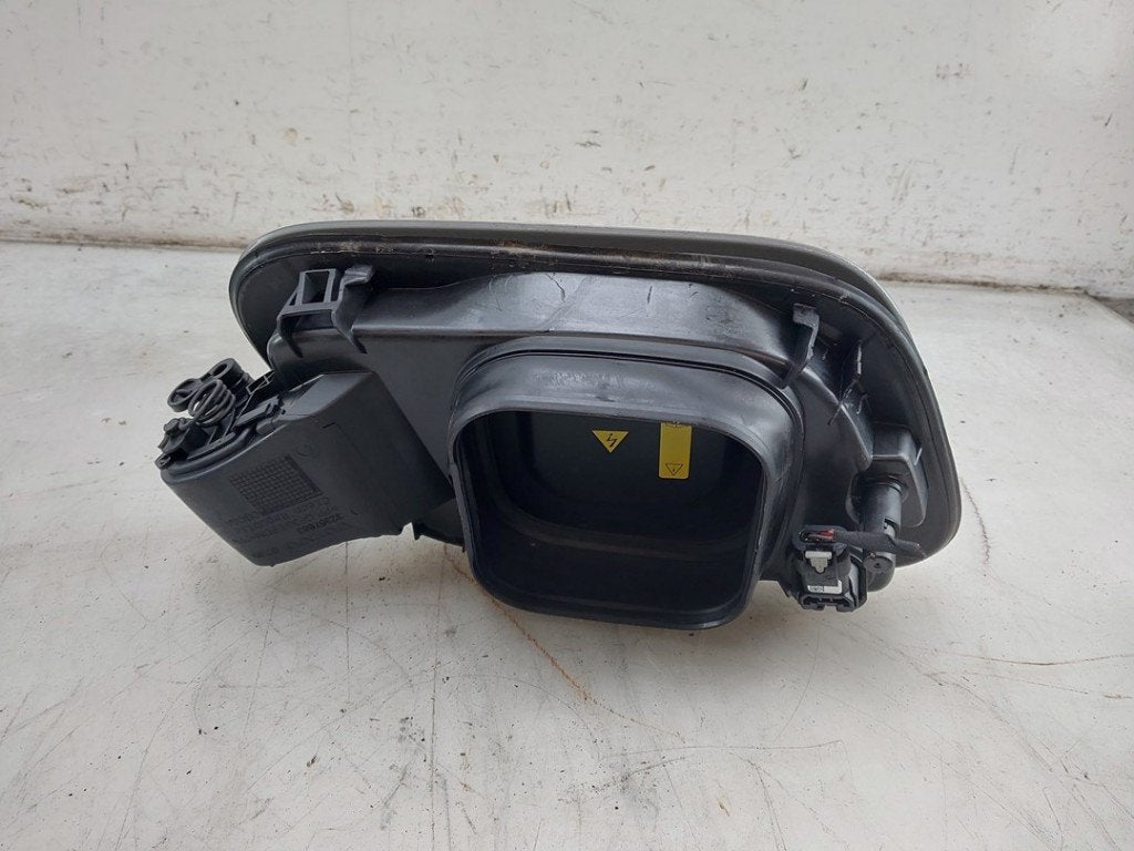 TANKKLEP Volvo EX40 (XZ) (01-2024/-) (|32357683|32227327|), Auto-onderdelen, Carrosserie, Volvo, Gebruikt