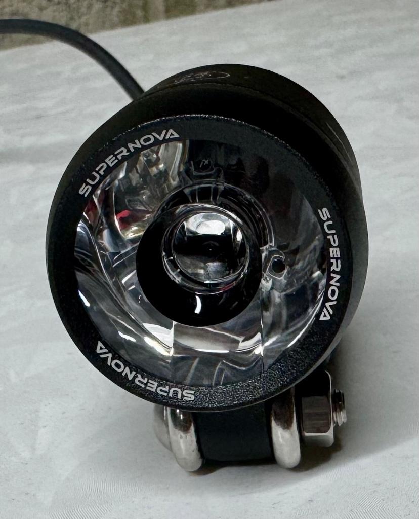 Fietslamp Supernova., Fietsen en Brommers, Fietsaccessoires | Fietsverlichting, Ophalen of Verzenden, Zo goed als nieuw, Voorlicht