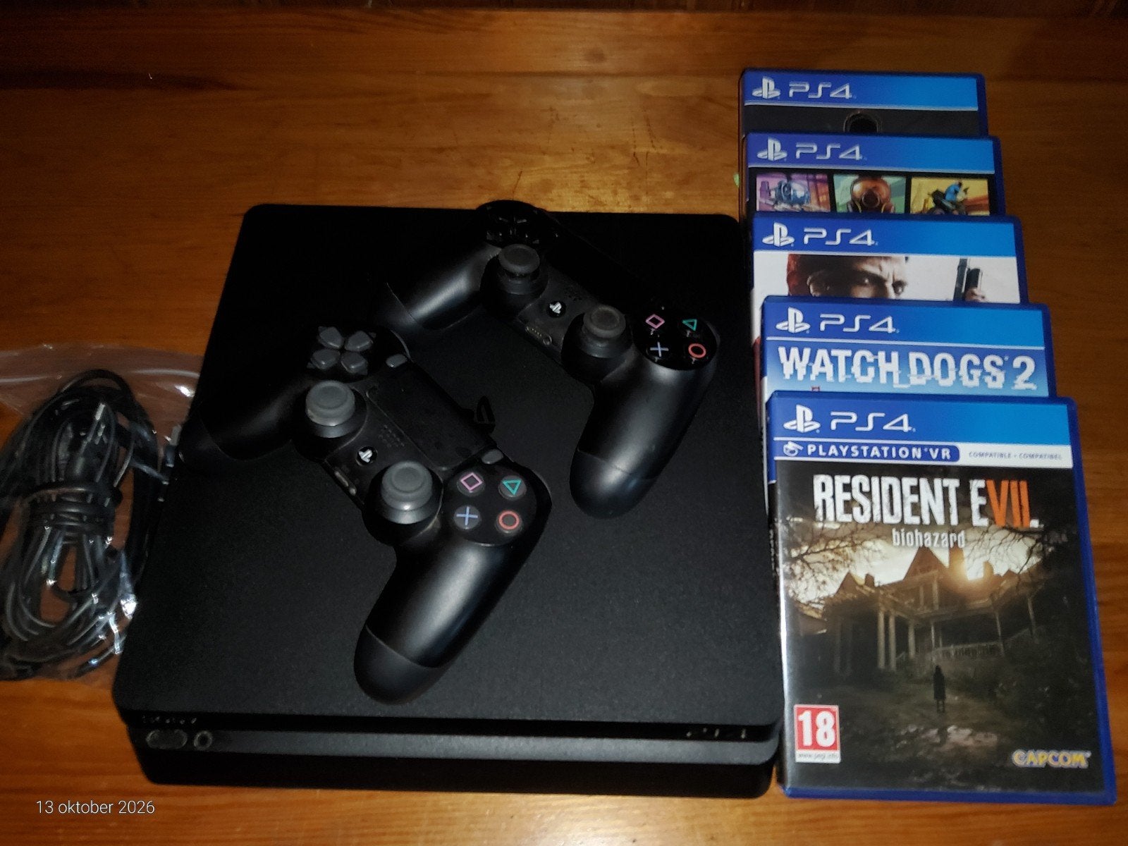 PlayStation 4, Enlèvement, Comme neuf, Avec 2 manettes, Avec jeux