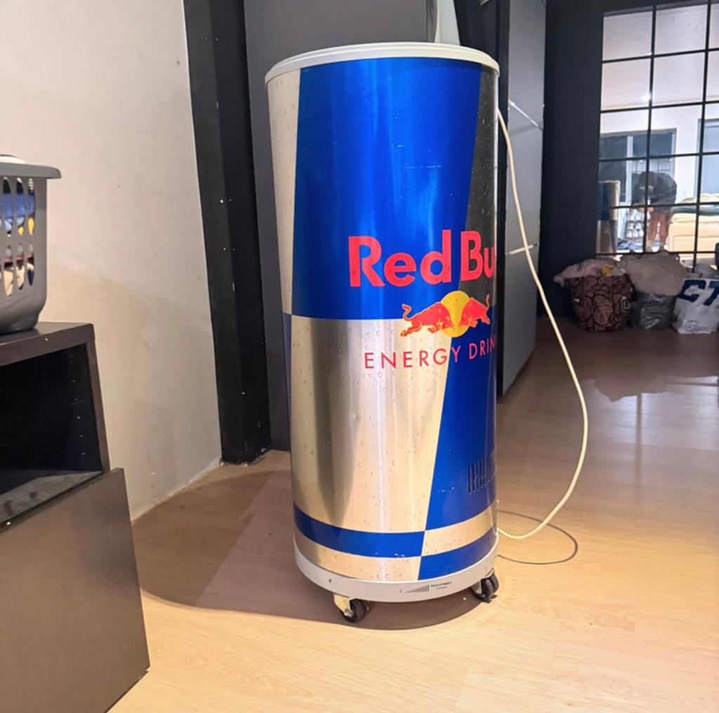 Redbull Koelkast, Elektronische apparatuur, Waterontharders, Ophalen of Verzenden, Zo goed als nieuw