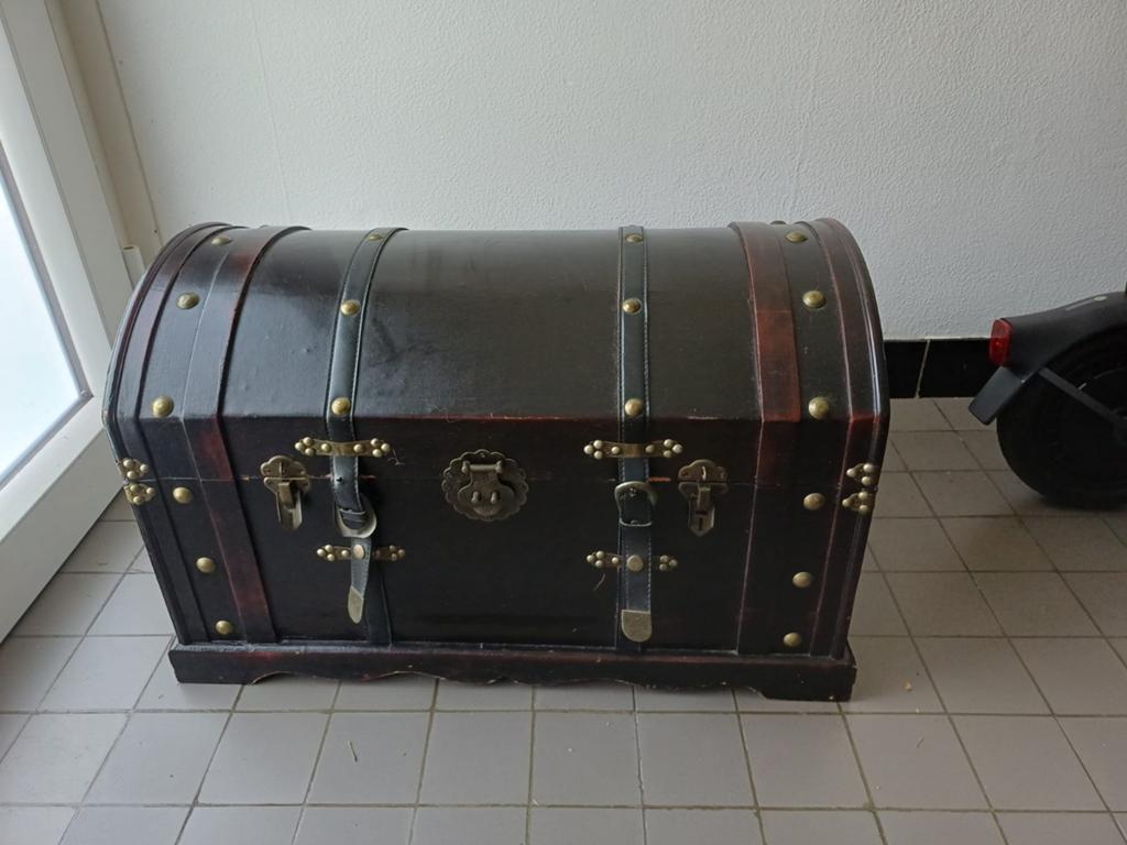 Coffre en bois, Ophalen