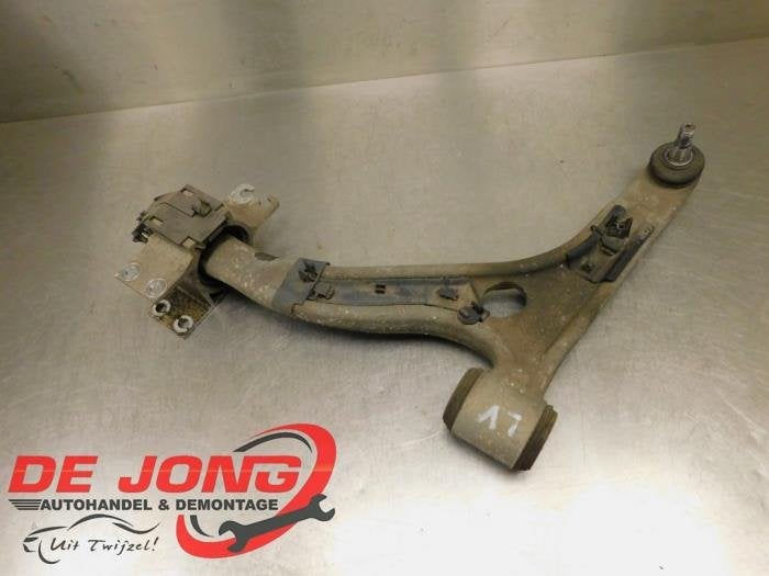 Bras de suspension avant gauche d'un Mercedes CLA, 3 mois de garantie, Utilisé, -, -