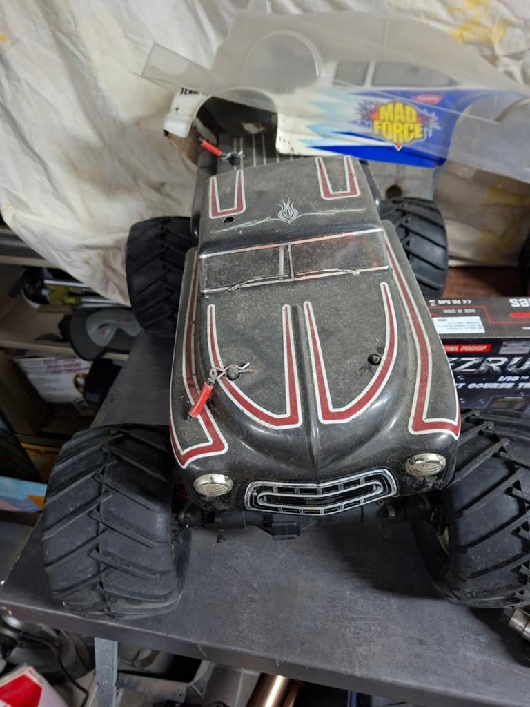 Kyosho traxxas RC auto's met veel onderdelen, Voiture off road, Enlèvement, Utilisé, Électro