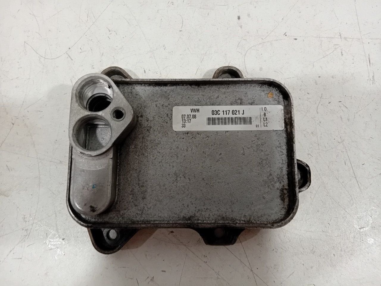 Oliekoeler Volkswagen Tiguan, Van der Ven Autorecycling B.V., Gebruikt, Ettenseweg 76, 4706 PB Roosendaal, The Netherlands, Herkomst onderdeel bekend