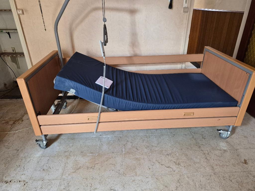 ziekenhuisbed, Ophalen, Gebruikt