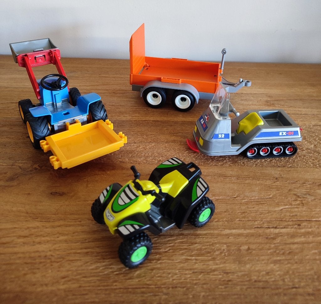 Playmobil: tractor, sneeuwscooter, remorque en quad, Ophalen of Verzenden, Gebruikt, Voertuig