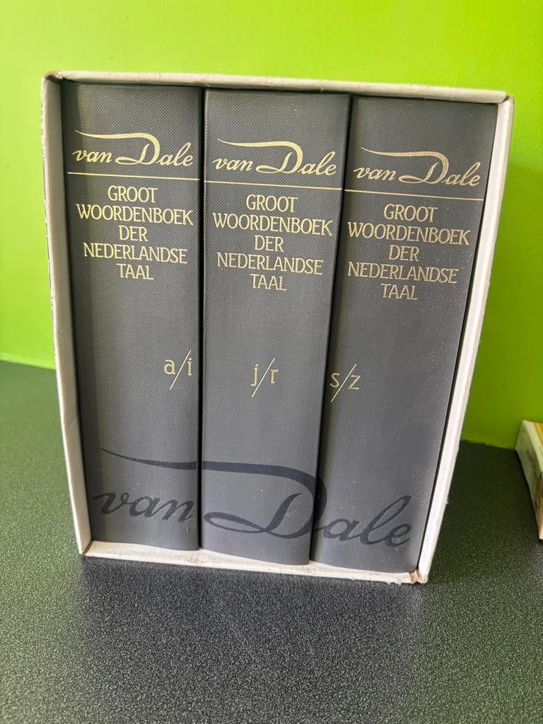 Groot woordenboek Van Dale, Enlèvement, Comme neuf, Van Dale