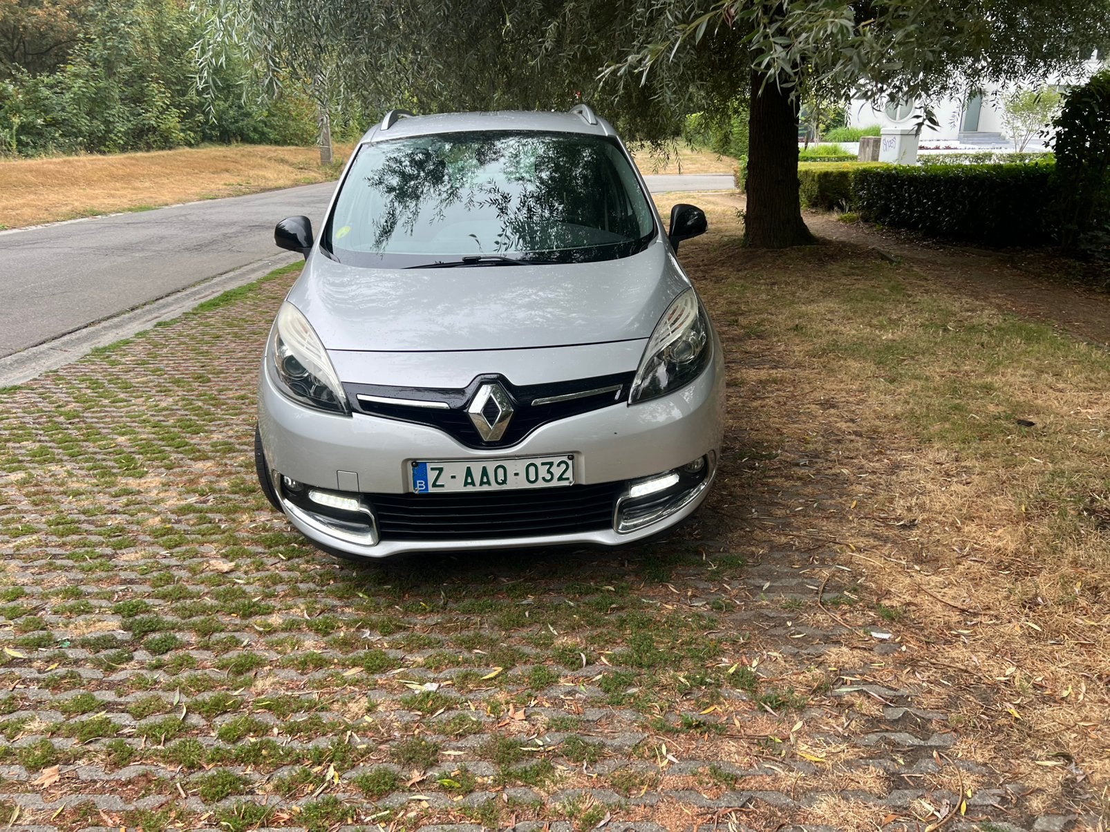 Grand scenic, Auto's, Renault, Euro 5, https://public.car-pass.be/vhr/d7112986-2fc0-44fd-b06e-0da118d23bfe, Bedrijf, 1500 cc