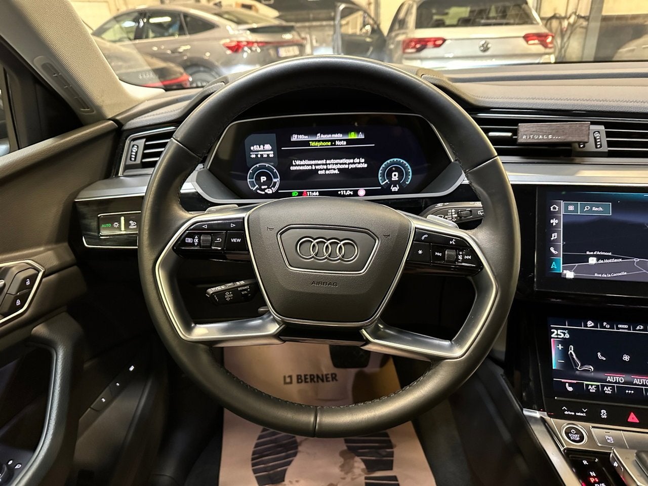 Audi Suv e-tron Advanced 55 quattro 300 kW/408cv, Autos, Argent ou Gris, Achat, Sièges électriques, Automatique
