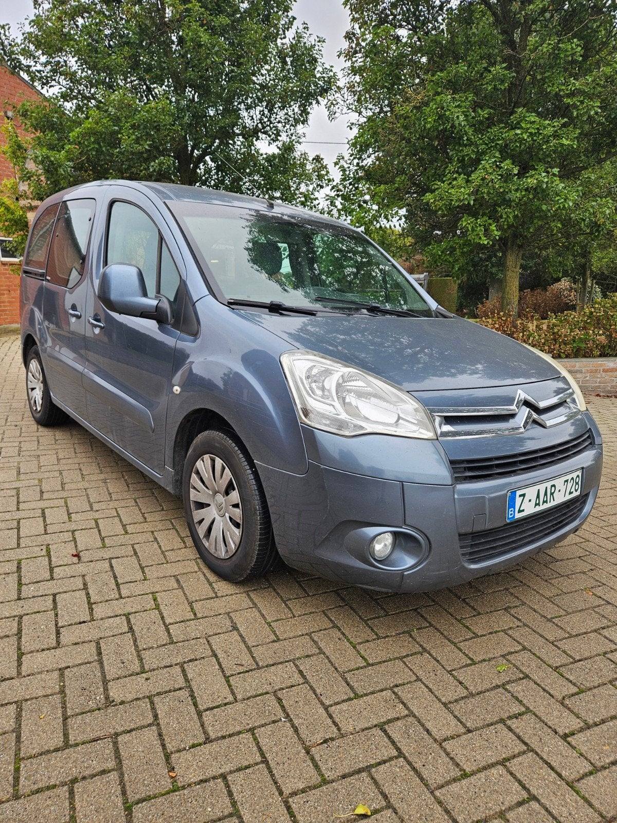 Citroen berlingo 1.6 hdi multispace 5 plaatsen, Autos, Citroën, Argent ou Gris, Entreprise, Boîte manuelle, Entretenue par le concessionnaire