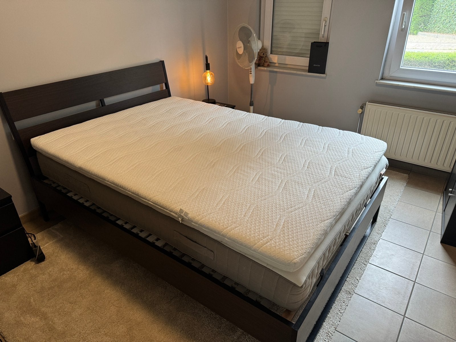 Bed + matras + topper 1M40, Queen size, 140 cm, Brun, Enlèvement