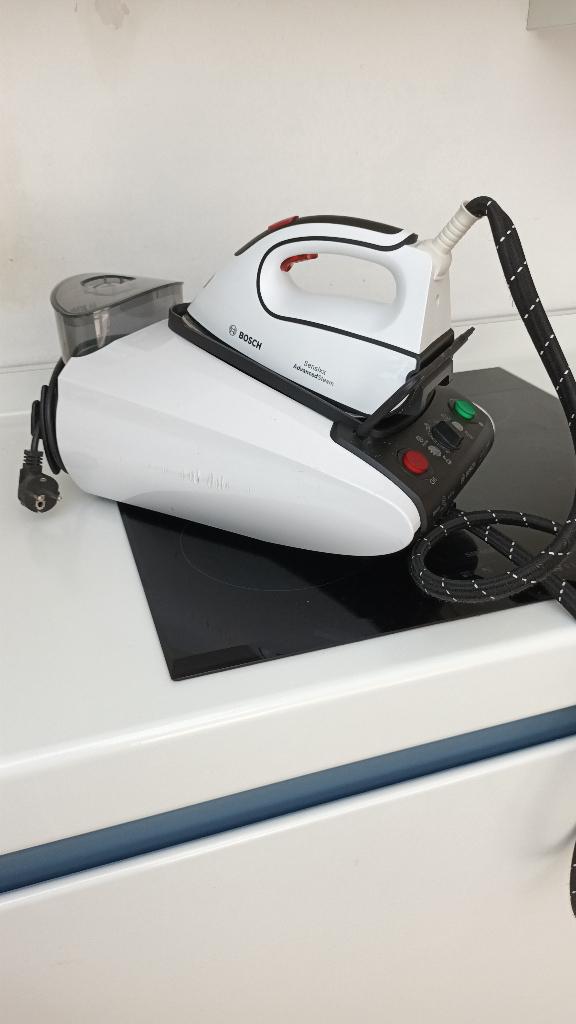 Bosch Sensixx DS37 stoomcentrale, Ophalen, Gebruikt, Strijkijzer met snoer