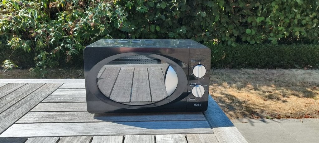Microgolfoven quigg,amper gebruikt,in nieuwstaat, Ophalen, Zo goed als nieuw, Vrijstaand, Microgolfoven