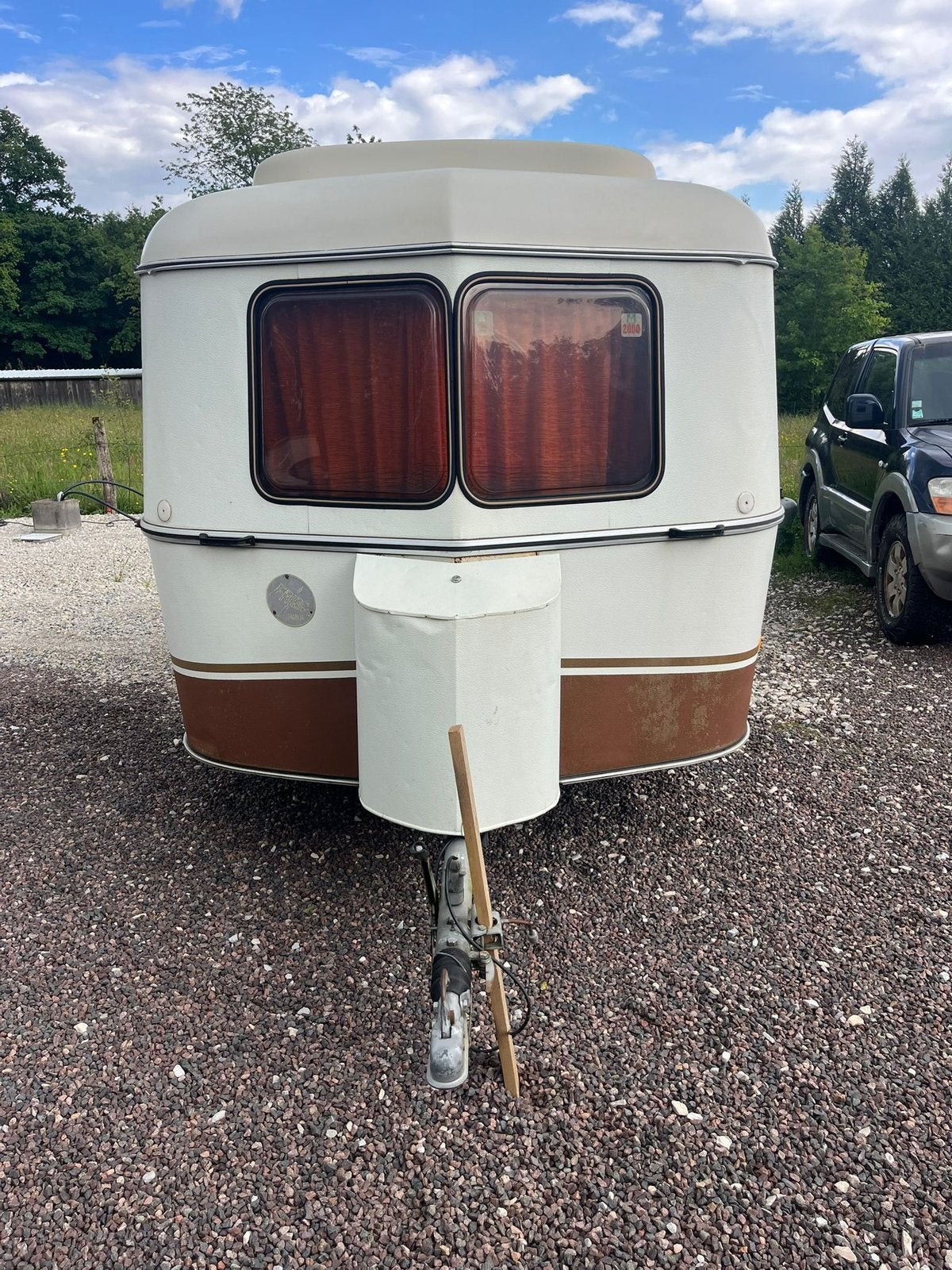 Caravan ERIBA FAMILIA Touring 690kg keuring verzekering vrij, Standaardzit, Schokbreker, Particulier, 4 tot 5 meter
