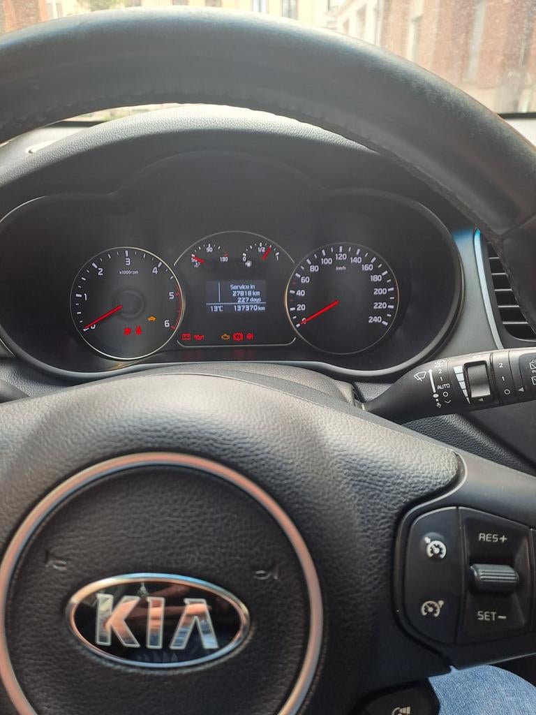 Kia carens 2017 7zitplaatsen, Auto's, Euro 6, 1685 cc, 7 zetels, 5 deurs