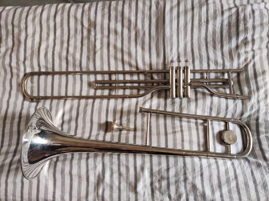 Percy pistontrombone + tas, Ophalen, Zo goed als nieuw, Met koffer