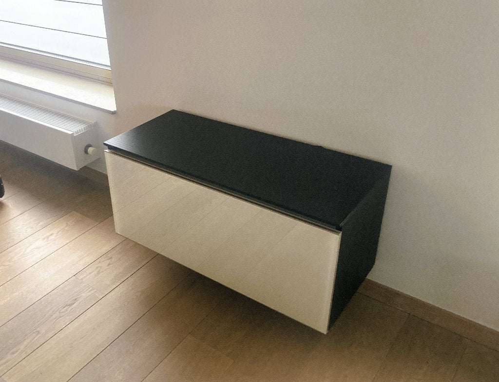 Console suspendue B&B Italia Pab pour téléviseur 90x39x39, Maison & Meubles, Armoires | Mobilier de télévision, Comme neuf, Moins de 100 cm