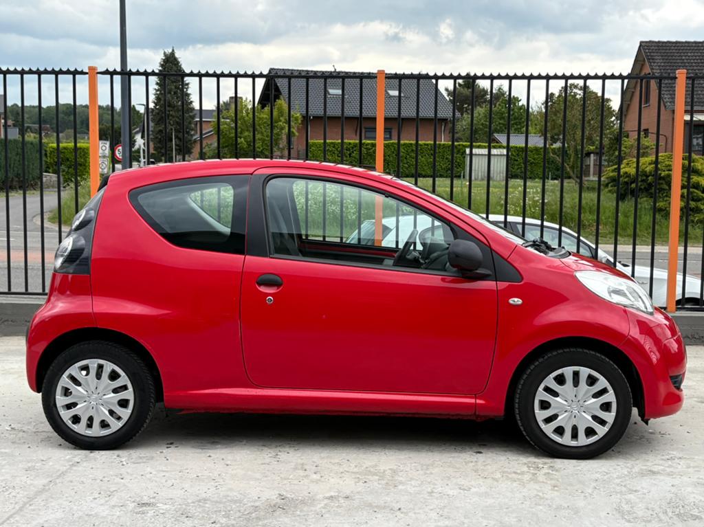 CITROËN C1 1.0i ESSENCE 82 000KM CARPASS 2011 EURO 5, Auto's, Voorwielaandrijving, Euro 5, Stof, Zwart