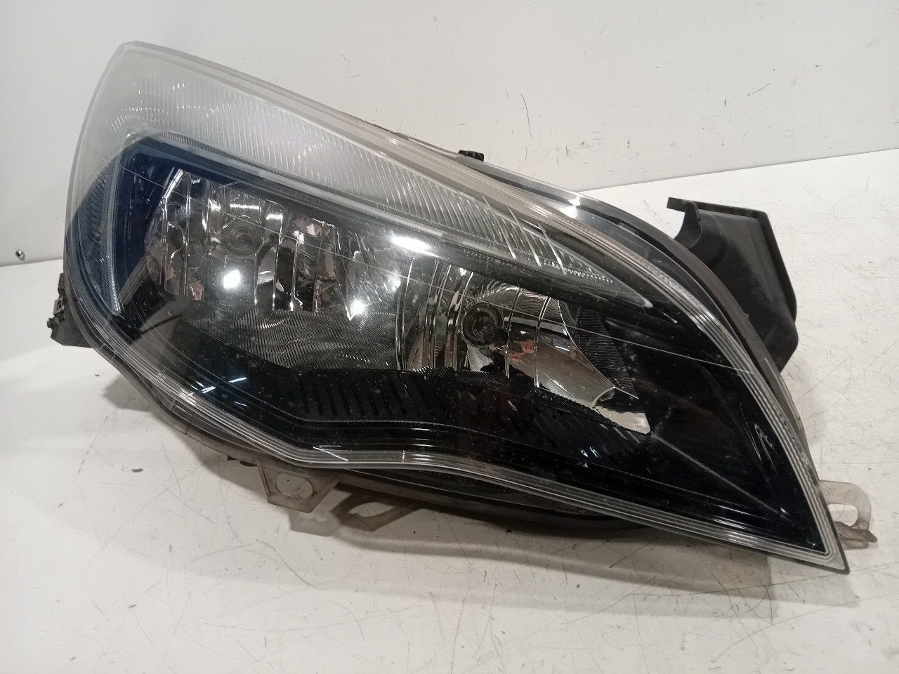 Koplamp rechts Opel Astra, Onderdelen@venauto.nl, Van der Ven Autorecycling B.V., Ettenseweg 76, 4706 PB Roosendaal, The Netherlands