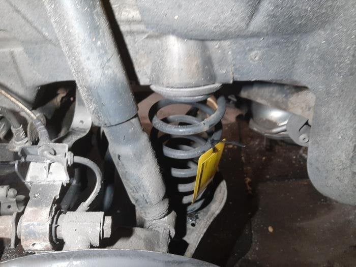 Schroefveer achter van een Skoda Yeti, Auto-onderdelen, Gebruikt, -, -, Skoda