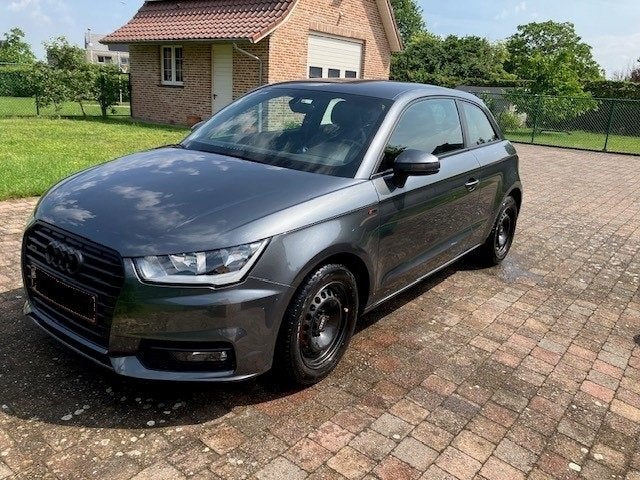Audi A1 s-line, Auto's, Audi, Voorwielaandrijving, A1, Zetelverwarming, Leder en Stof