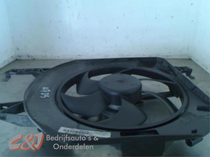 Koelvin van een Opel Vivaro, Gebruikt, -, -, Opel