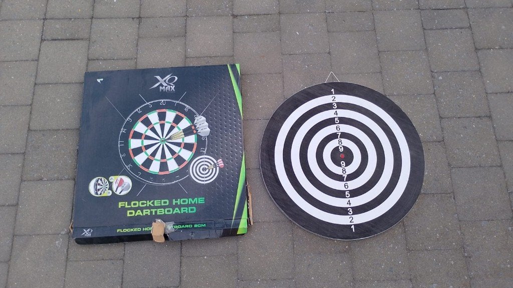 dartsbord Xqmax (geen pijlen), Sport en Fitness, Darts, Ophalen of Verzenden, Pijlen