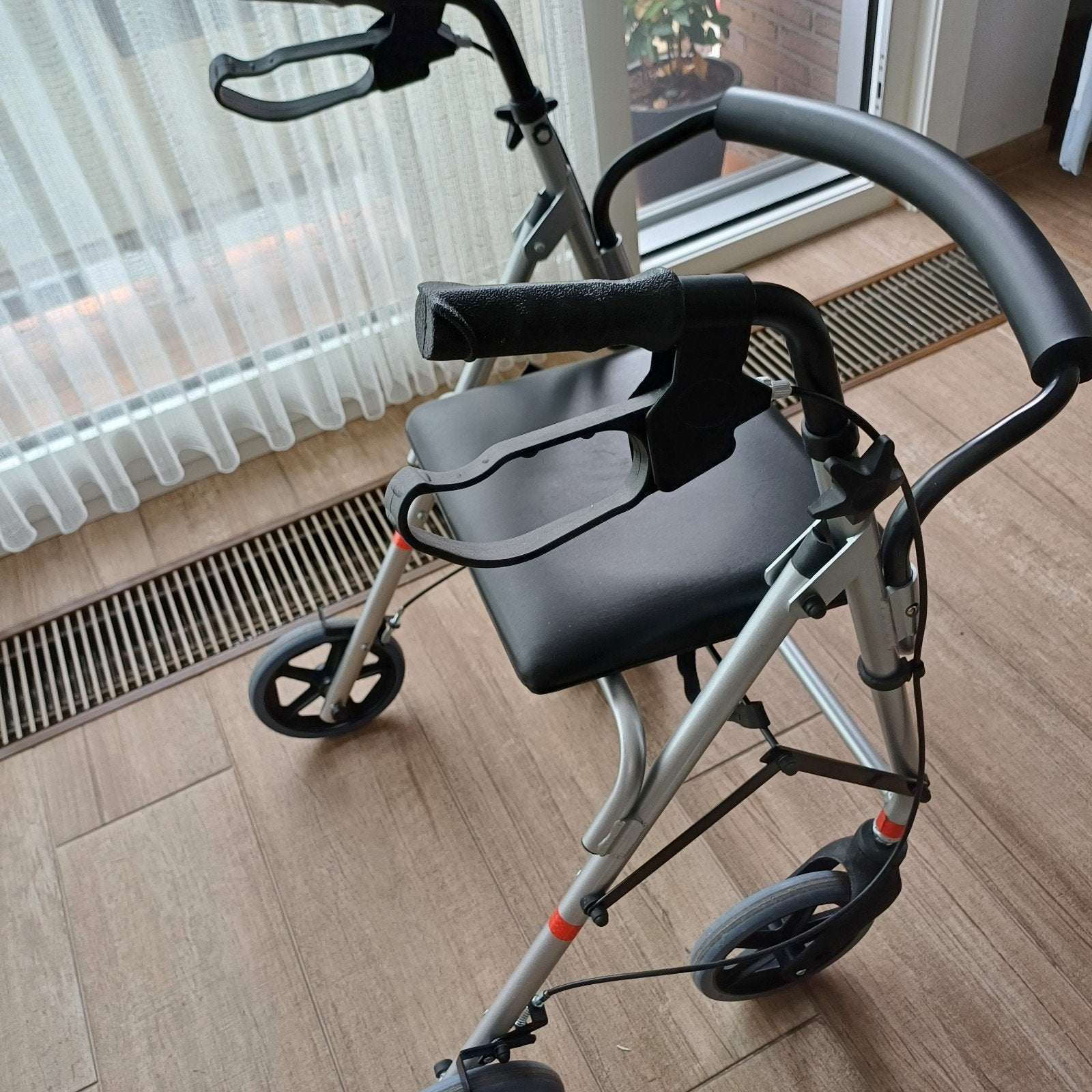 Rollator, Ophalen, Zo goed als nieuw