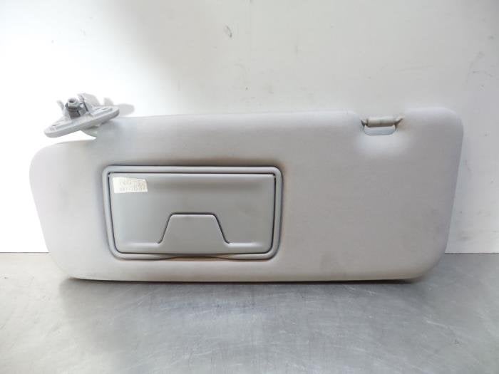 Zonneklep van een Mitsubishi Grandis (Grandis 04-), Auto-onderdelen, Gebruikt, -, -, Ophalen of Verzenden