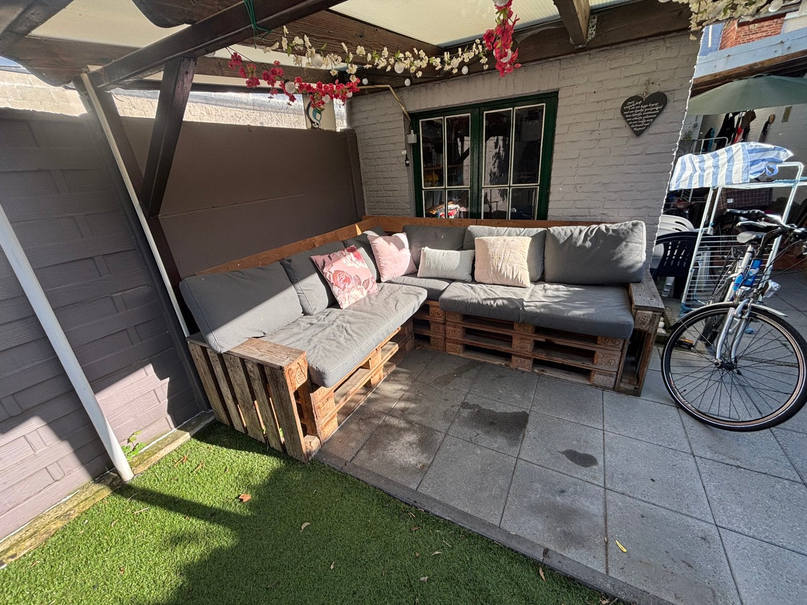 Lounge gemaakt uit europaletten, Tuin en Terras, Ophalen, 5 zitplaatsen, Zo goed als nieuw, Loungeset