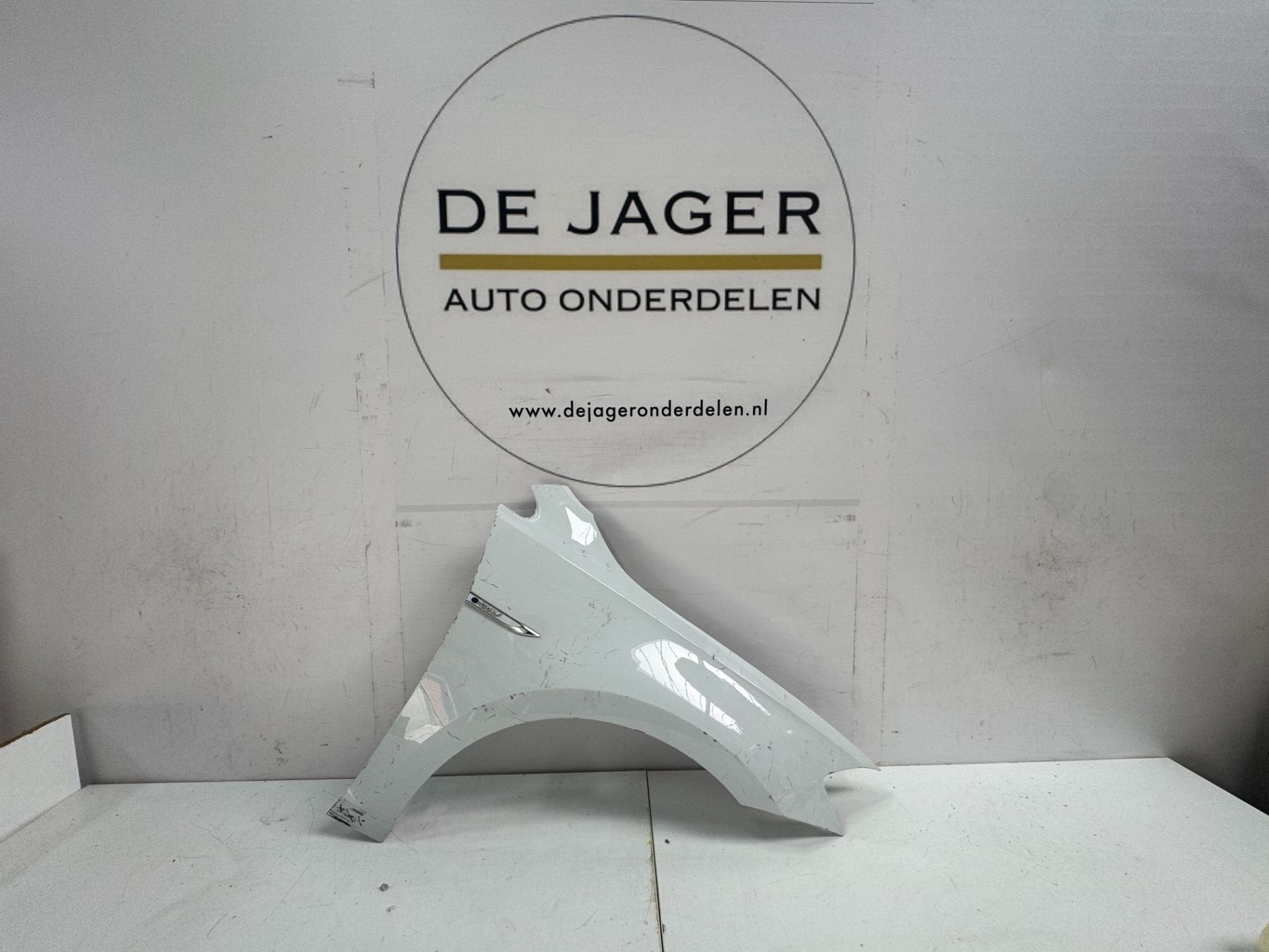 GARDE-BOUE AVANT DROIT POUR GOLF 7 2013- 5G0821106A, Volkswagen, Volkswagen AG, Vw@volkswagen.de, Utilisé