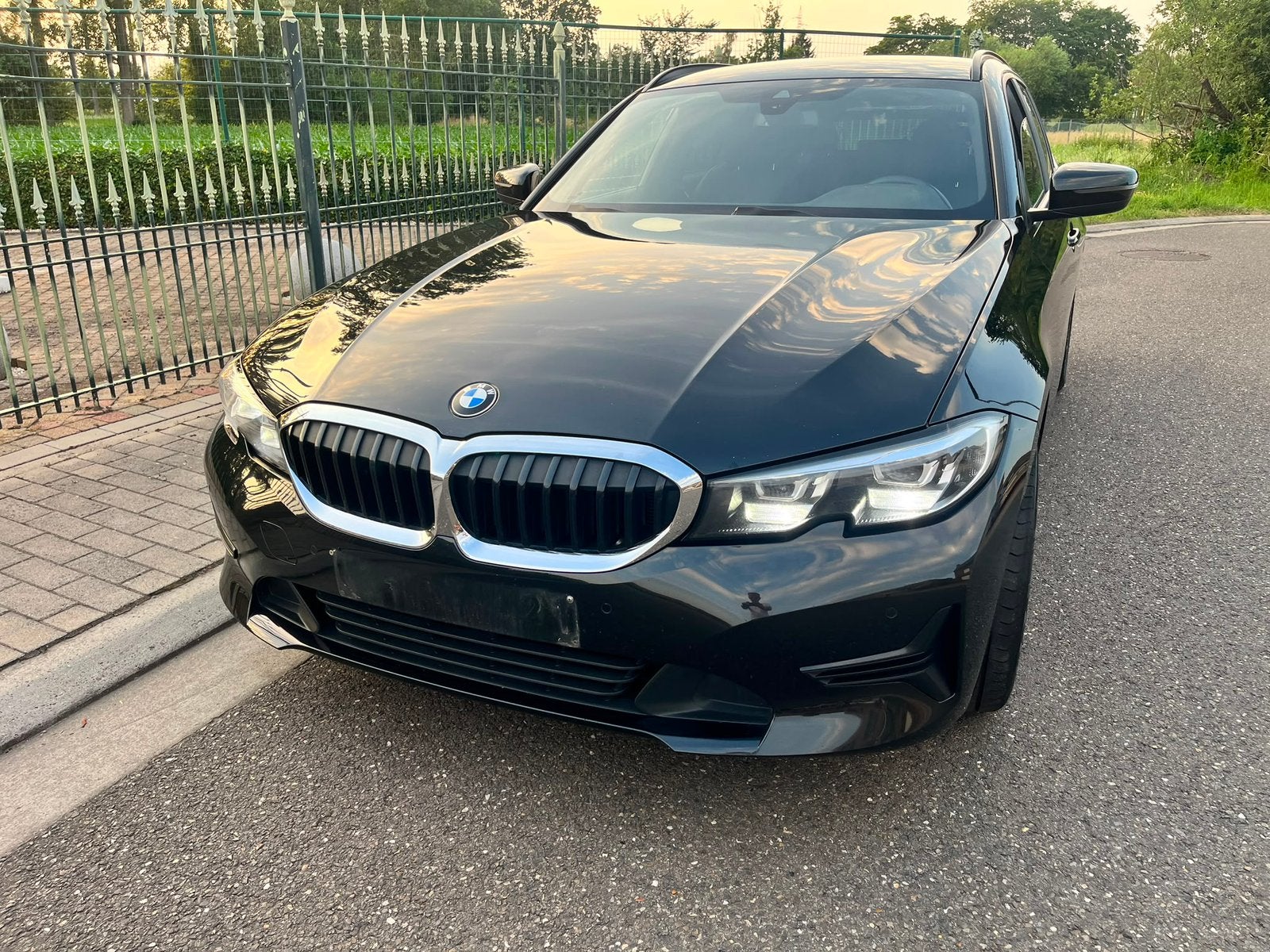 BMW 318i A.  2.0(B48) Sport Model 2021, Auto's, BMW, Automaat, Achterwielaandrijving, 4 cilinders, Leder en Stof